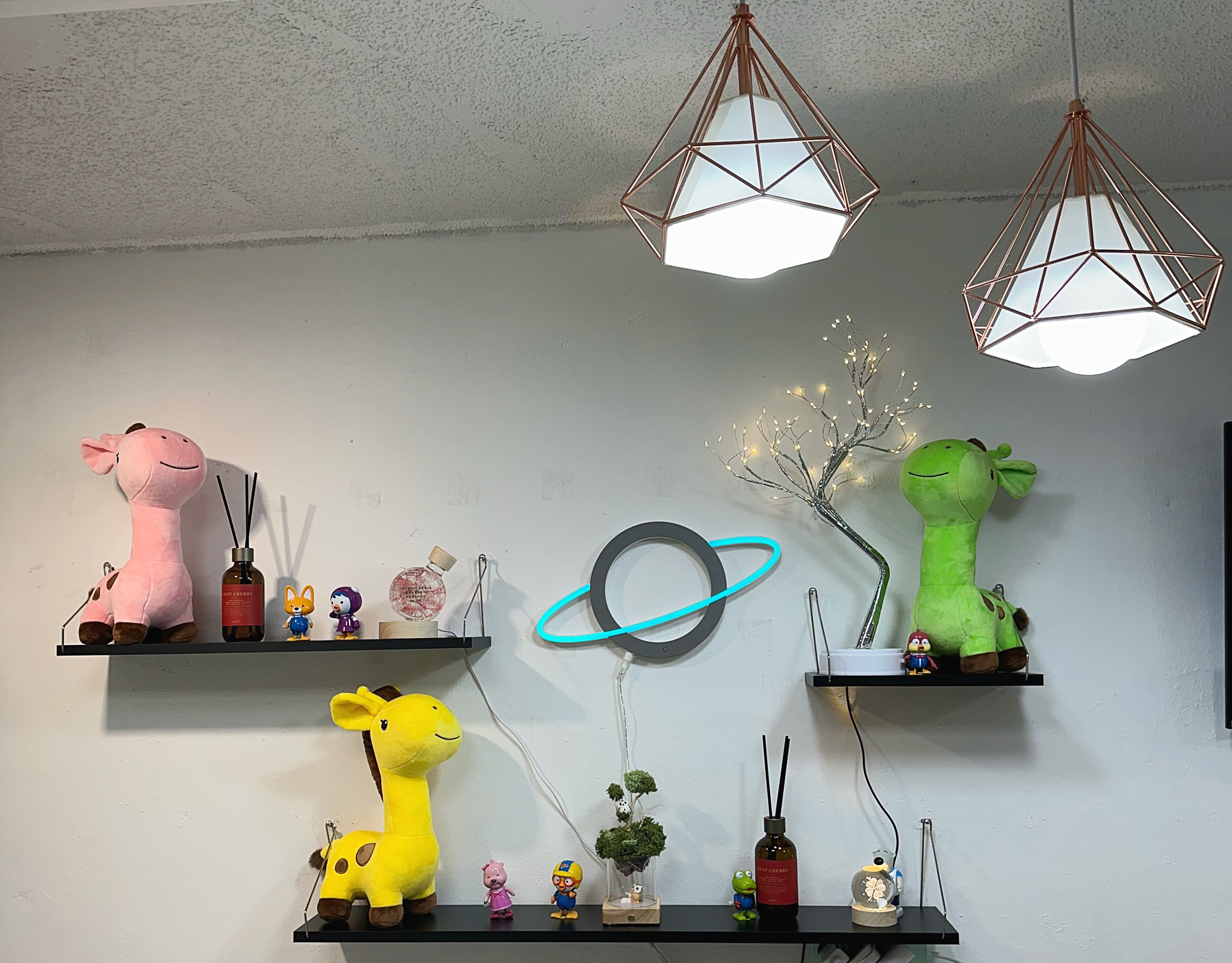 미주샬롱 샵 내부 전경